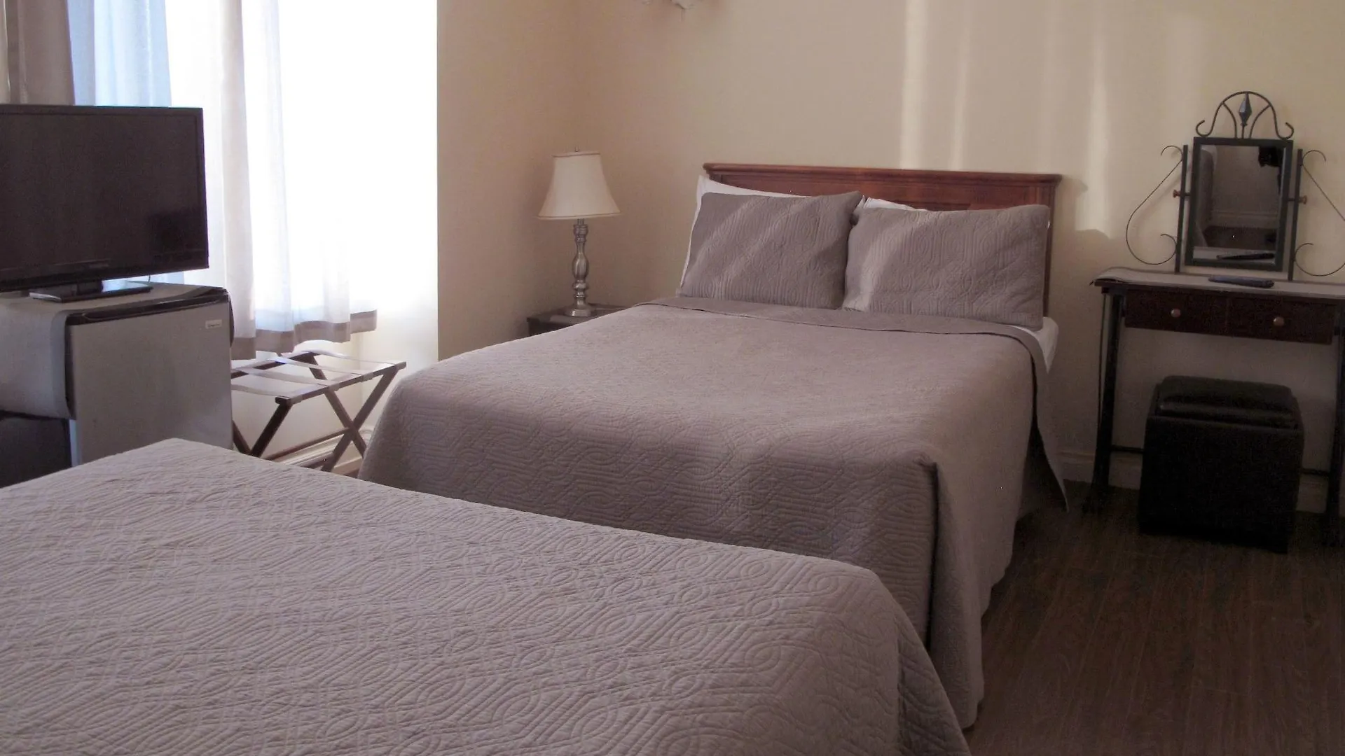 Hotel Auberge Manoir Ville Marie Montreal 3*,